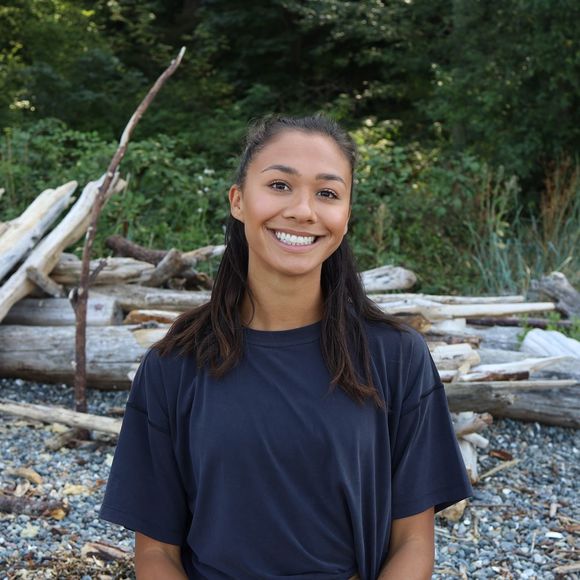 Meet your Posher, Sierra - Picture 1 of 1